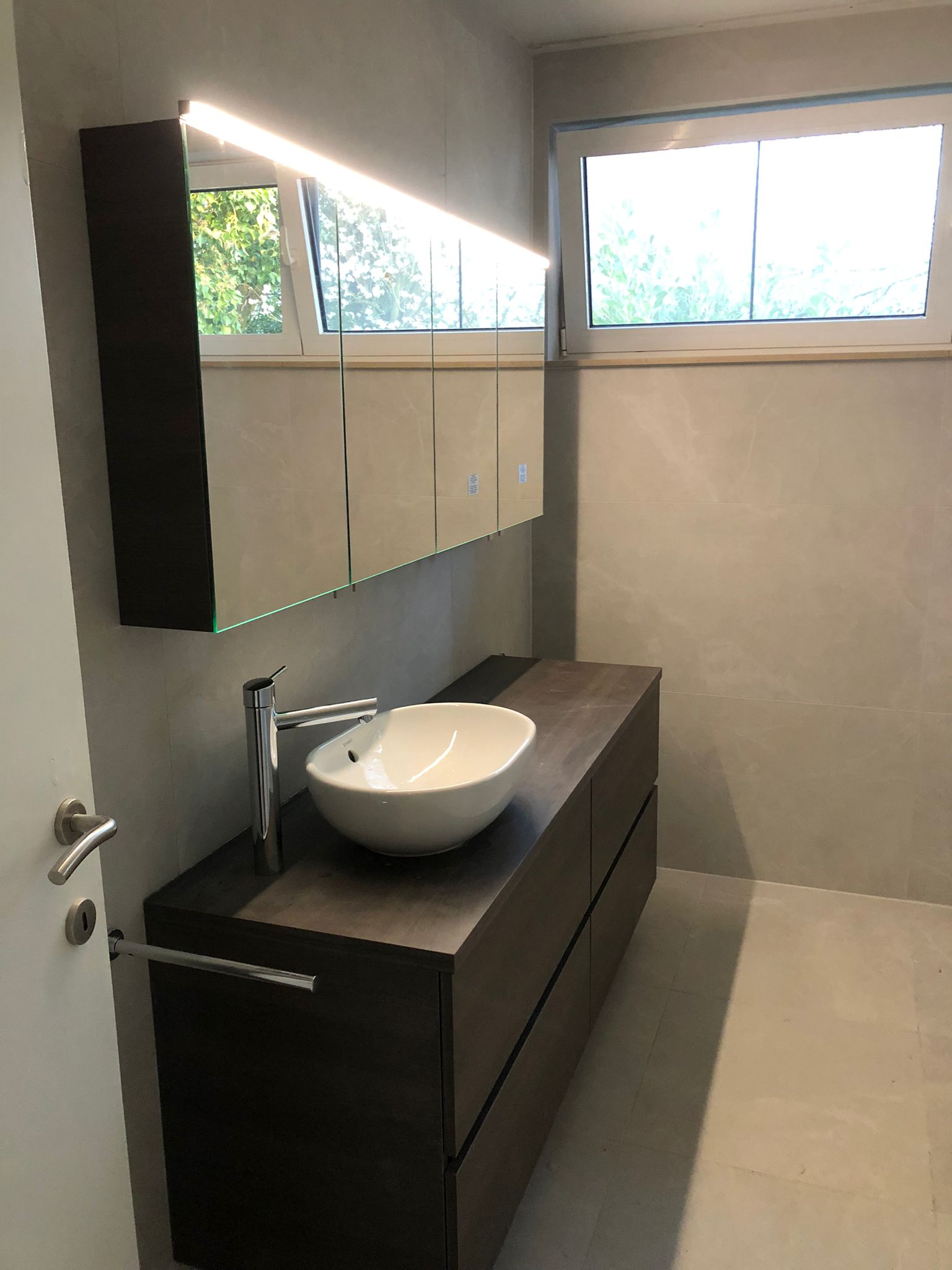 87705f40-29a8-451b-b4a2-2b9b2f3e864f